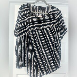 Emery Rose Black pattern short sleeve blouse